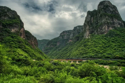 CHEPE Y SIERRA TARAHUMARA